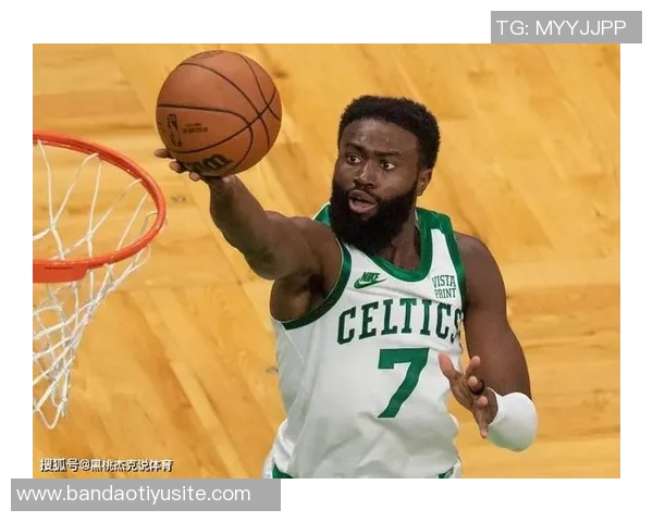 本怀特周日接受检查确认伤情预计缺阵四到五周